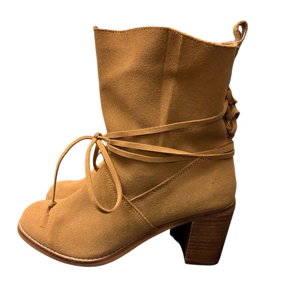 TOMS Boots Toffee Suede size 7 NWT - Picture 3 of 8